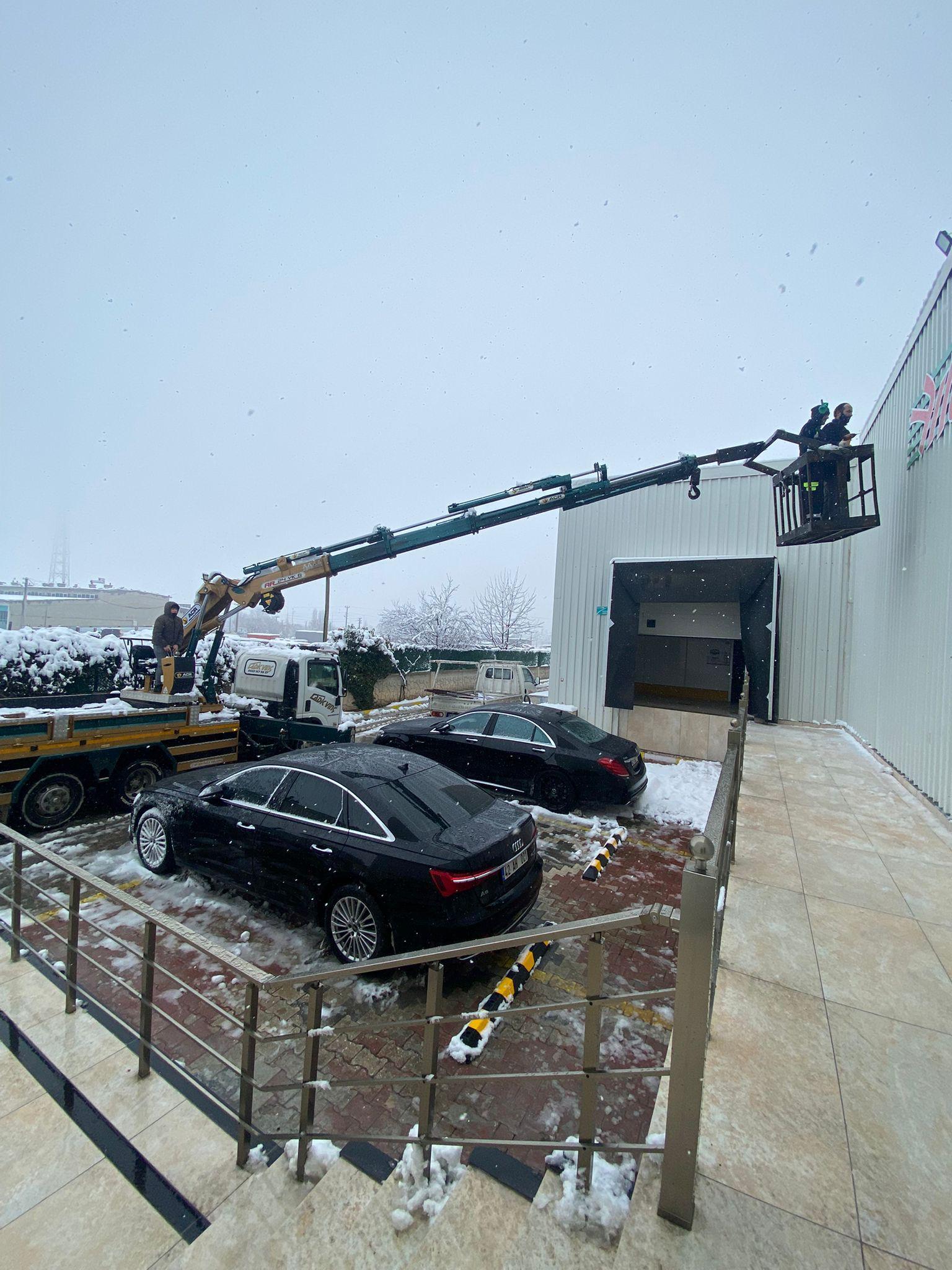 Kiralık Sepetli Vinç